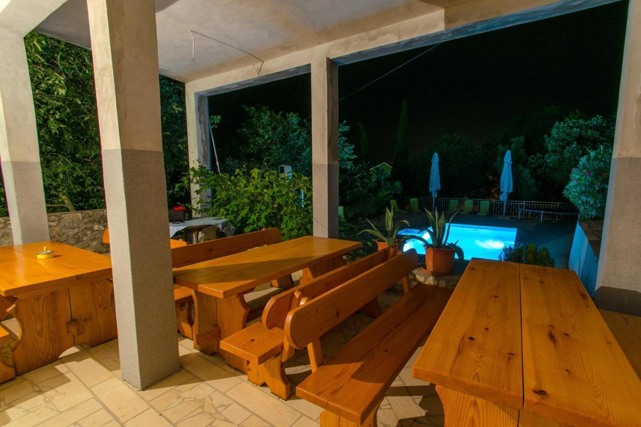 Studio Dramalj 5551A Luaran gambar